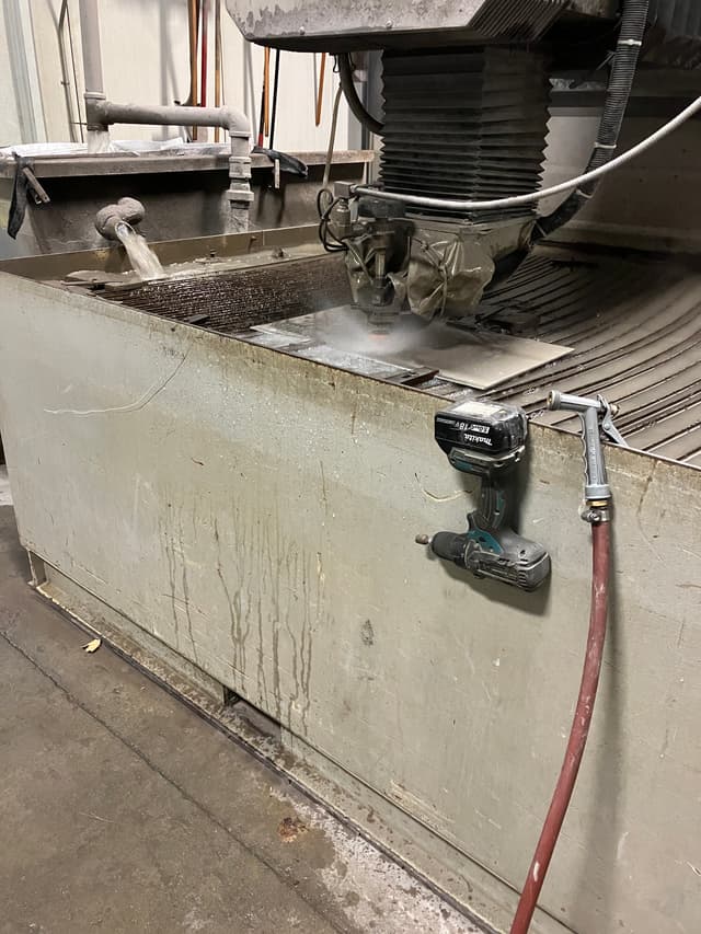 /gallery/waterjet.JPG